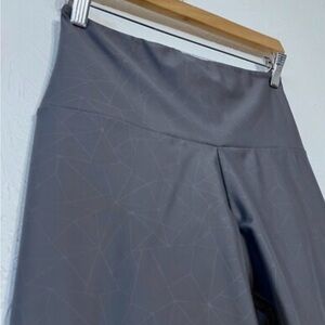 Onzie Charcoal Geometric Leggings